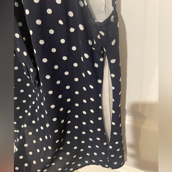 Navy Blue Front-Tie Sleeveless Blouse - Picture 5 of 7